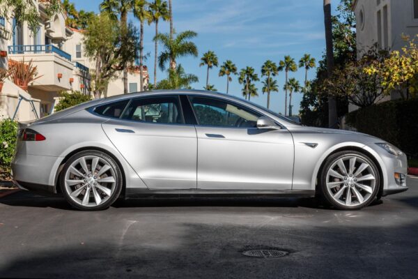 2013 Tesla Model S 85 - Image 3